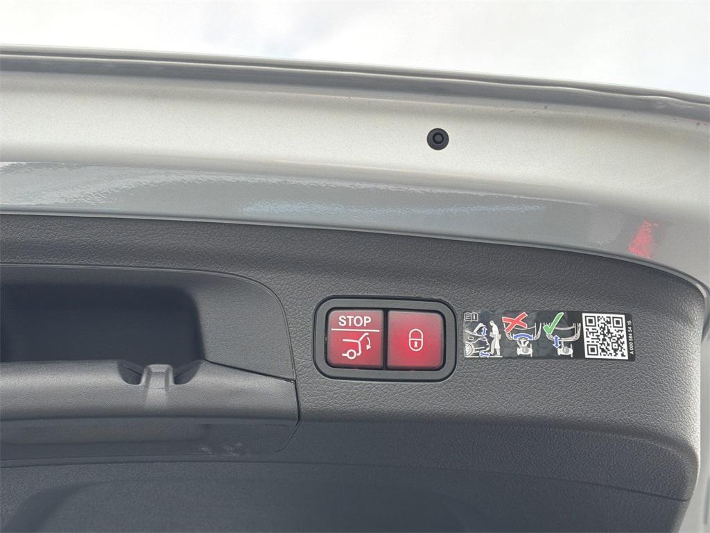 new 2026 Mercedes-Benz GLE 350 car, priced at $84,330