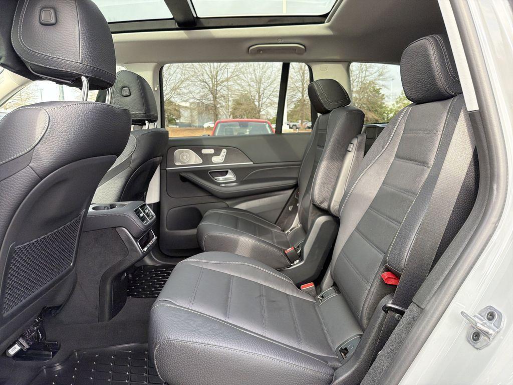 new 2026 Mercedes-Benz GLS 450 car, priced at $106,670