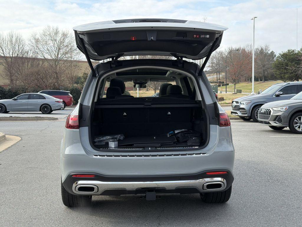 new 2026 Mercedes-Benz GLS 450 car, priced at $106,670