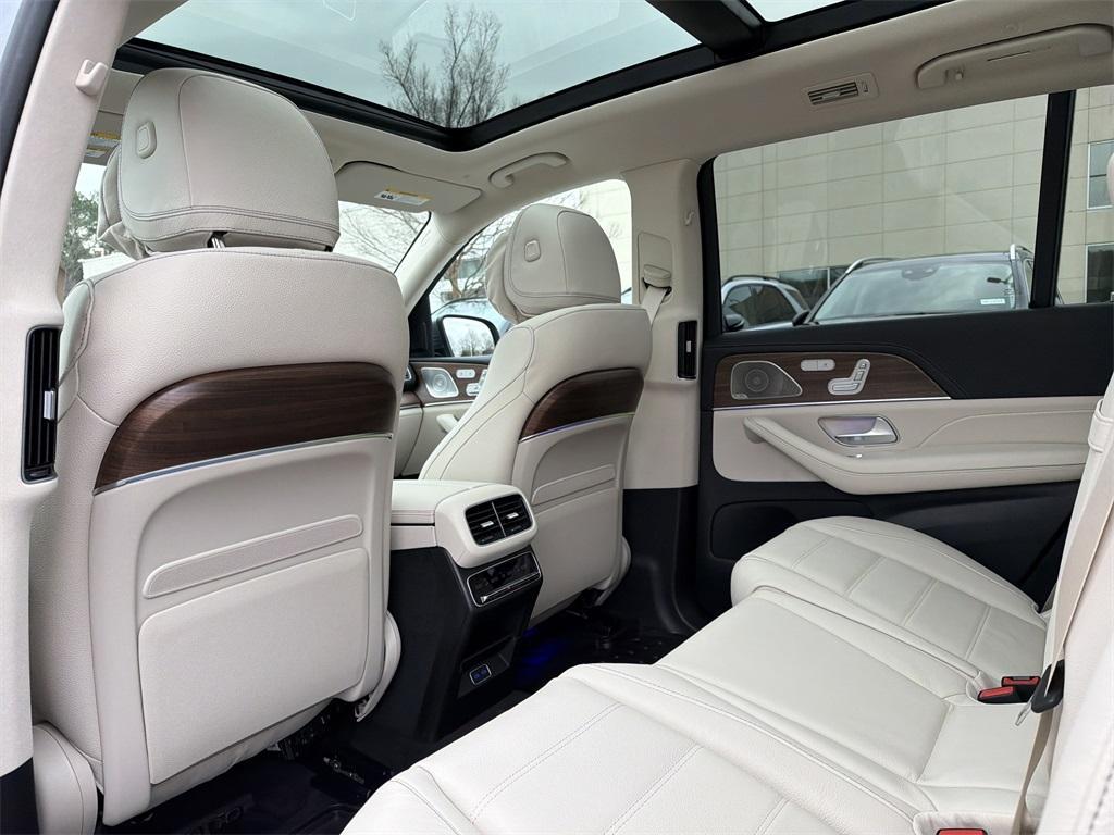 new 2026 Mercedes-Benz GLS 450 car, priced at $101,335