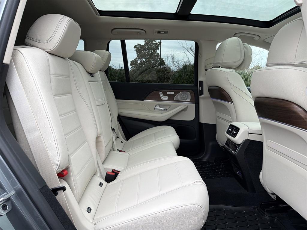 new 2026 Mercedes-Benz GLS 450 car, priced at $101,335