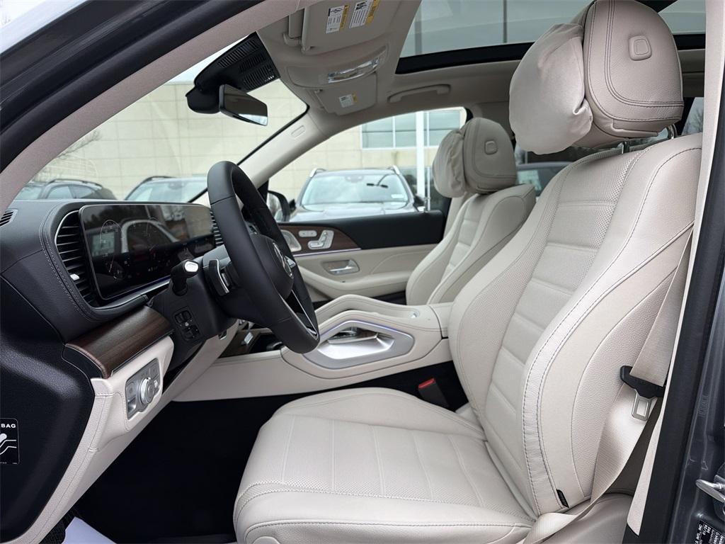 new 2026 Mercedes-Benz GLS 450 car, priced at $101,335