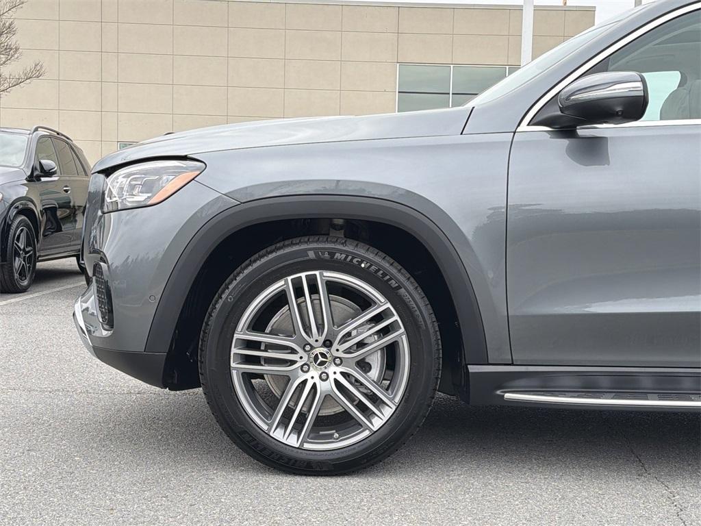 new 2026 Mercedes-Benz GLS 450 car, priced at $101,335