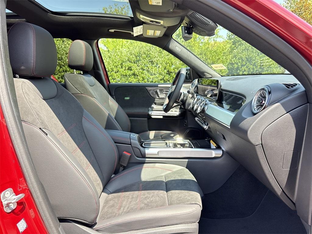 new 2026 Mercedes-Benz GLB 250 car, priced at $60,055