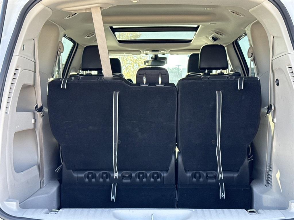 used 2024 Chrysler Pacifica car, priced at $34,237