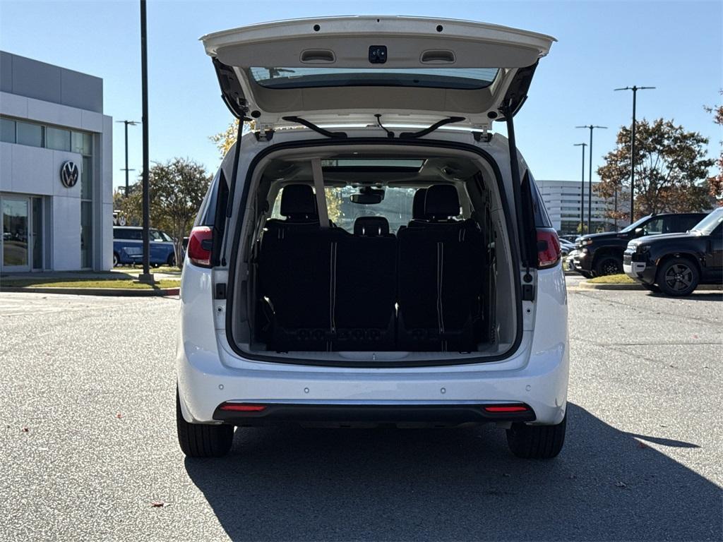used 2024 Chrysler Pacifica car, priced at $34,237