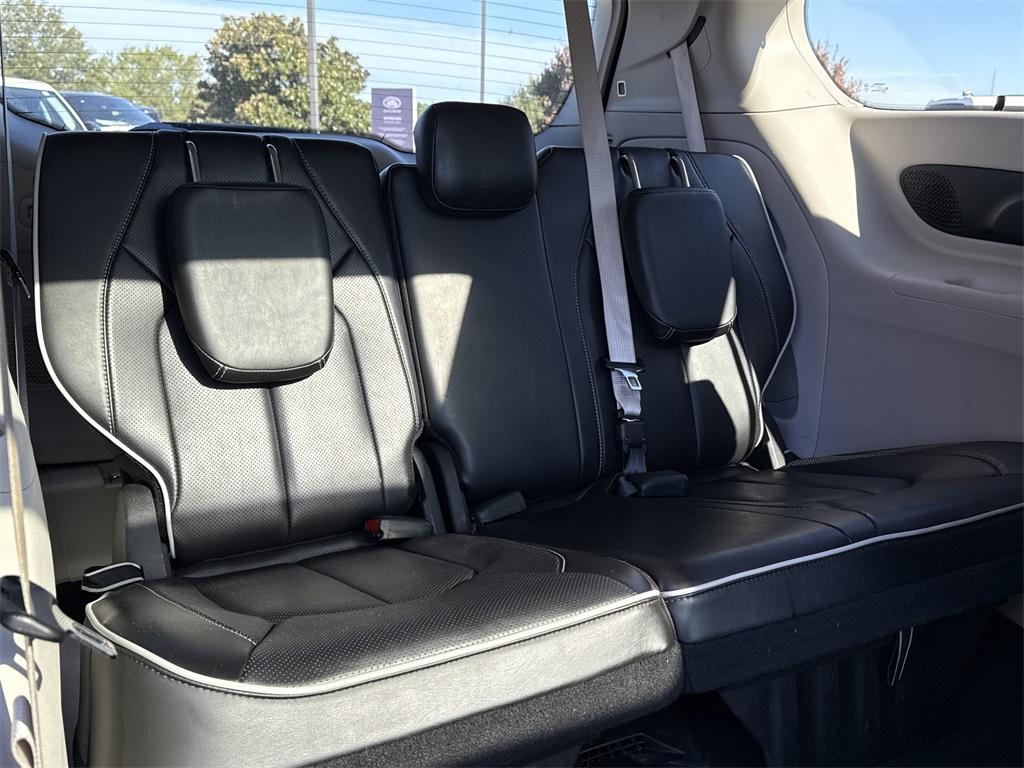 used 2024 Chrysler Pacifica car, priced at $34,237