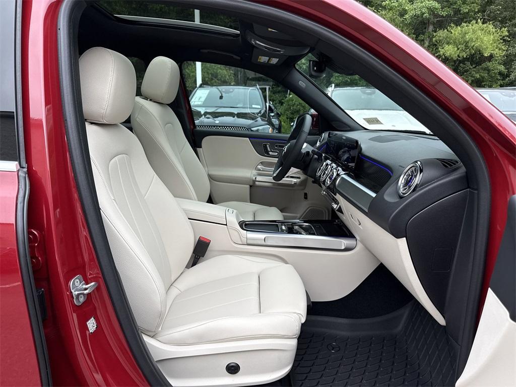 new 2025 Mercedes-Benz GLB 250 car, priced at $50,235