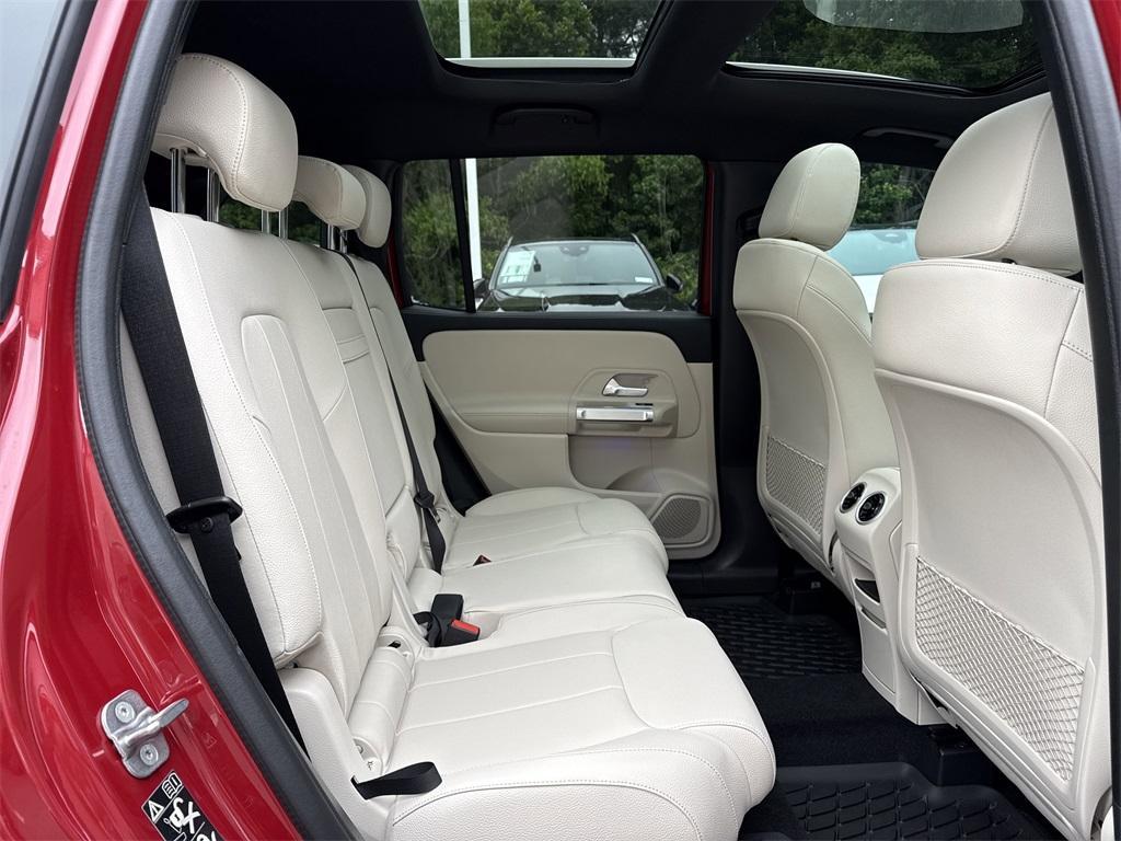 new 2025 Mercedes-Benz GLB 250 car, priced at $50,235