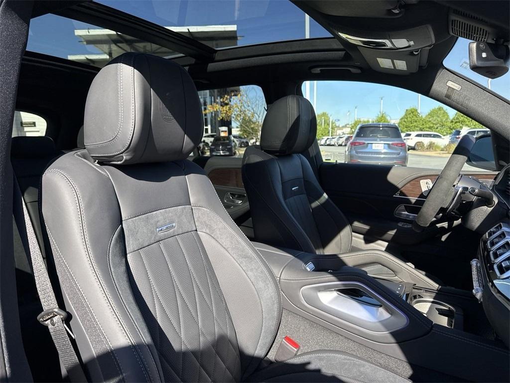 new 2025 Mercedes-Benz AMG GLE 53 car, priced at $101,295