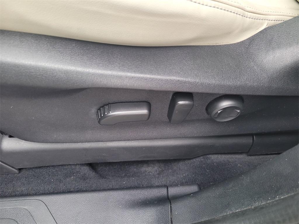 used 2022 Subaru Ascent car, priced at $25,758