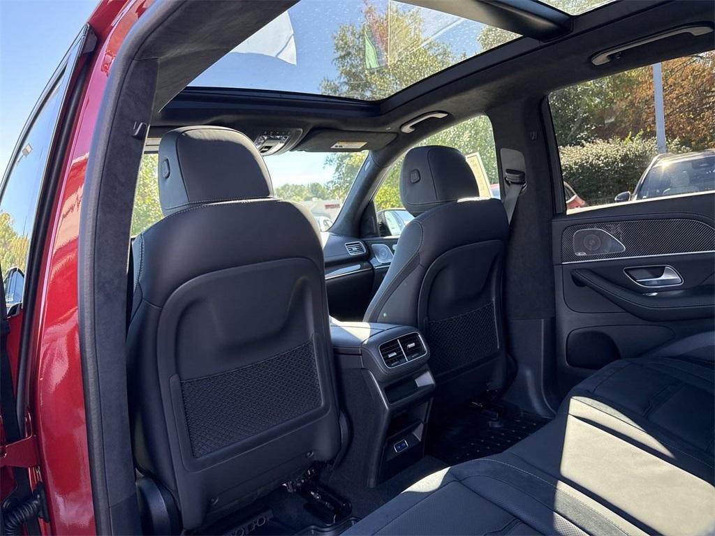 new 2025 Mercedes-Benz AMG GLE 63 car, priced at $141,695