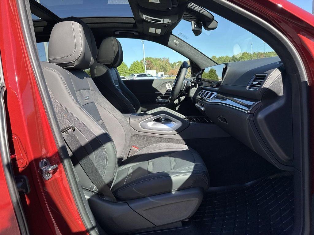 new 2025 Mercedes-Benz AMG GLE 63 car, priced at $141,695