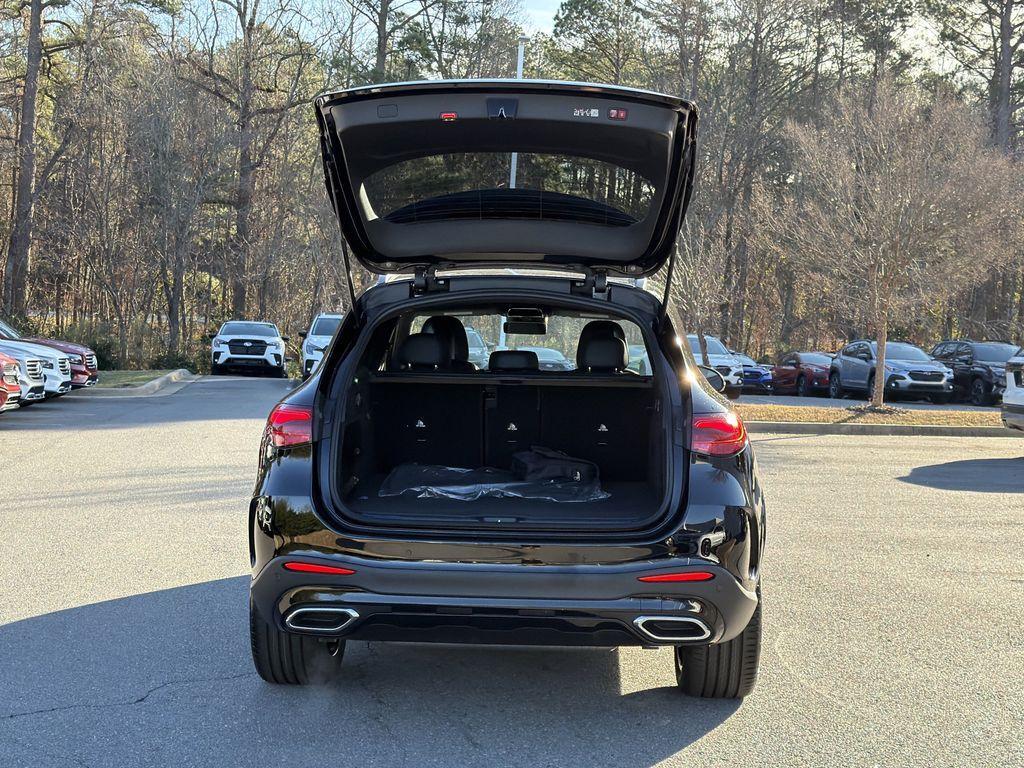 new 2026 Mercedes-Benz GLC 300 car, priced at $61,105