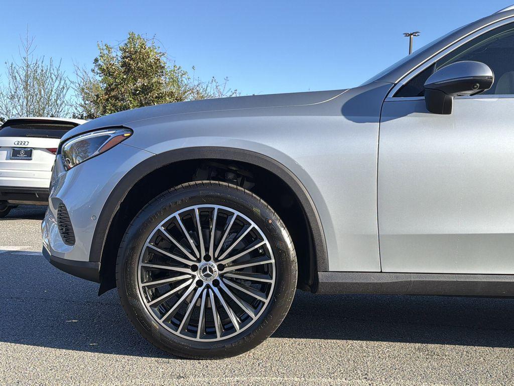 new 2026 Mercedes-Benz GLC 300 car, priced at $59,240
