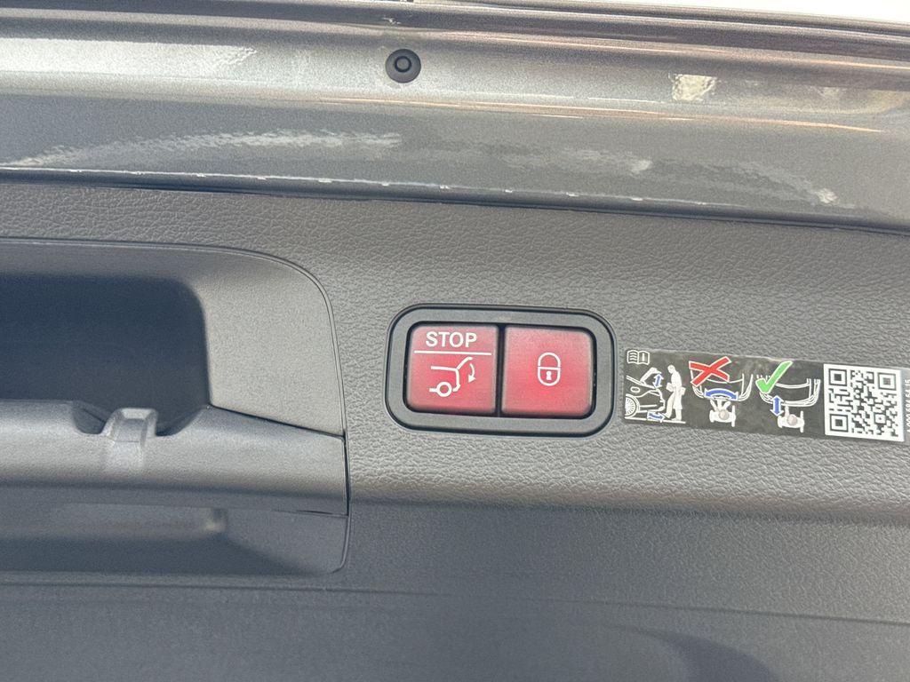 new 2026 Mercedes-Benz GLS 450 car, priced at $103,000