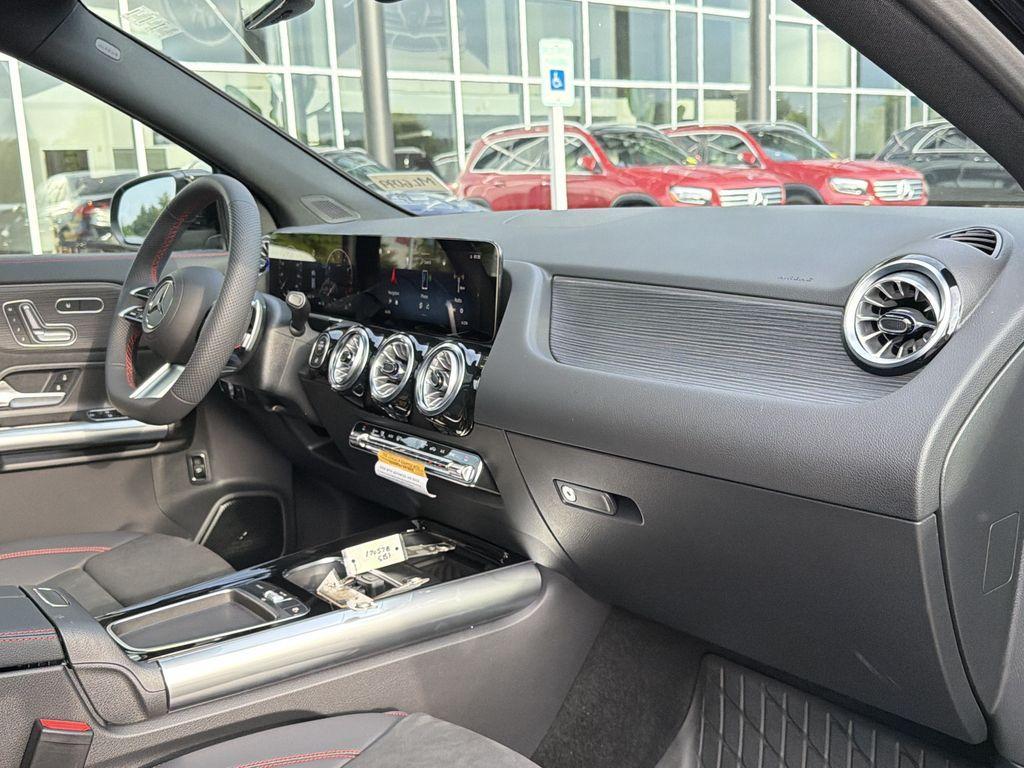 new 2026 Mercedes-Benz GLA 250 car, priced at $55,245