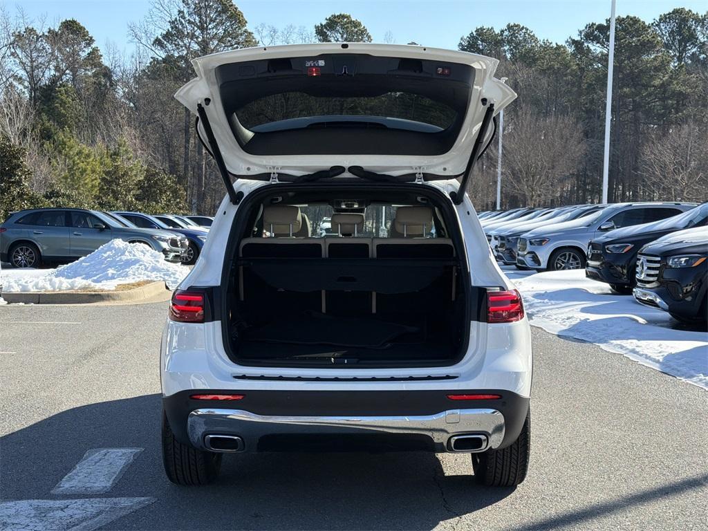 new 2025 Mercedes-Benz GLB 250 car, priced at $52,230