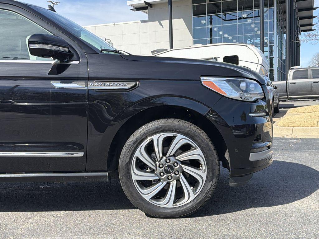used 2024 Lincoln Navigator car, priced at $62,606