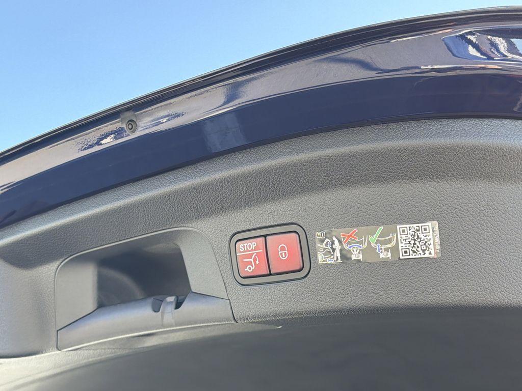 new 2026 Mercedes-Benz AMG GLE 53 car, priced at $100,325