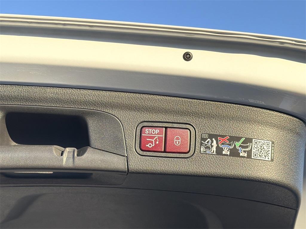 new 2026 Mercedes-Benz GLE 350 car, priced at $83,900