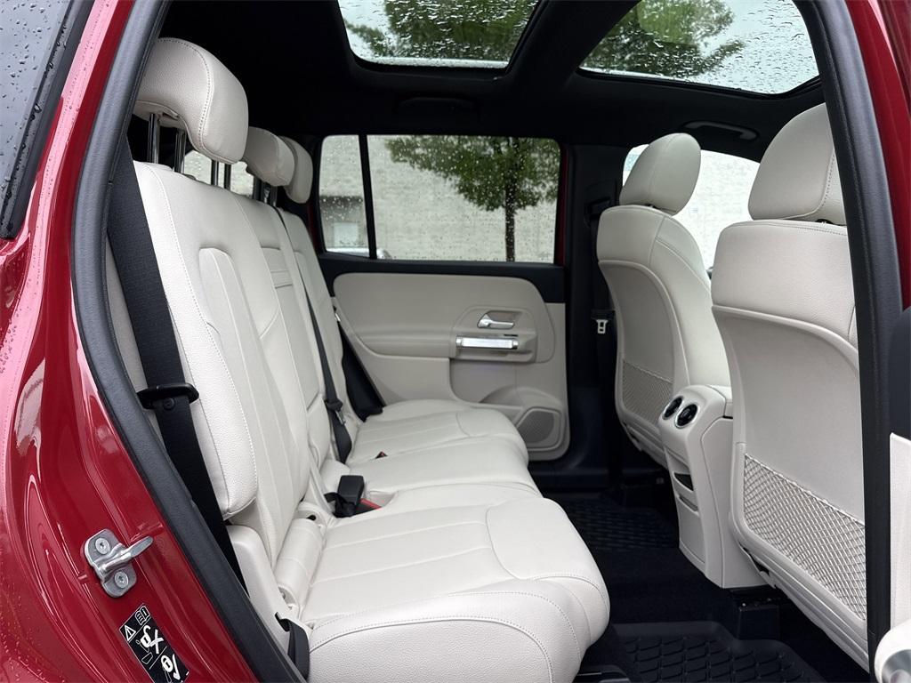 new 2025 Mercedes-Benz GLB 250 car, priced at $50,235