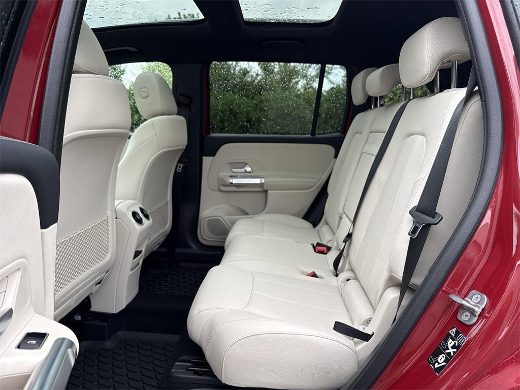 new 2025 Mercedes-Benz GLB 250 car, priced at $50,235