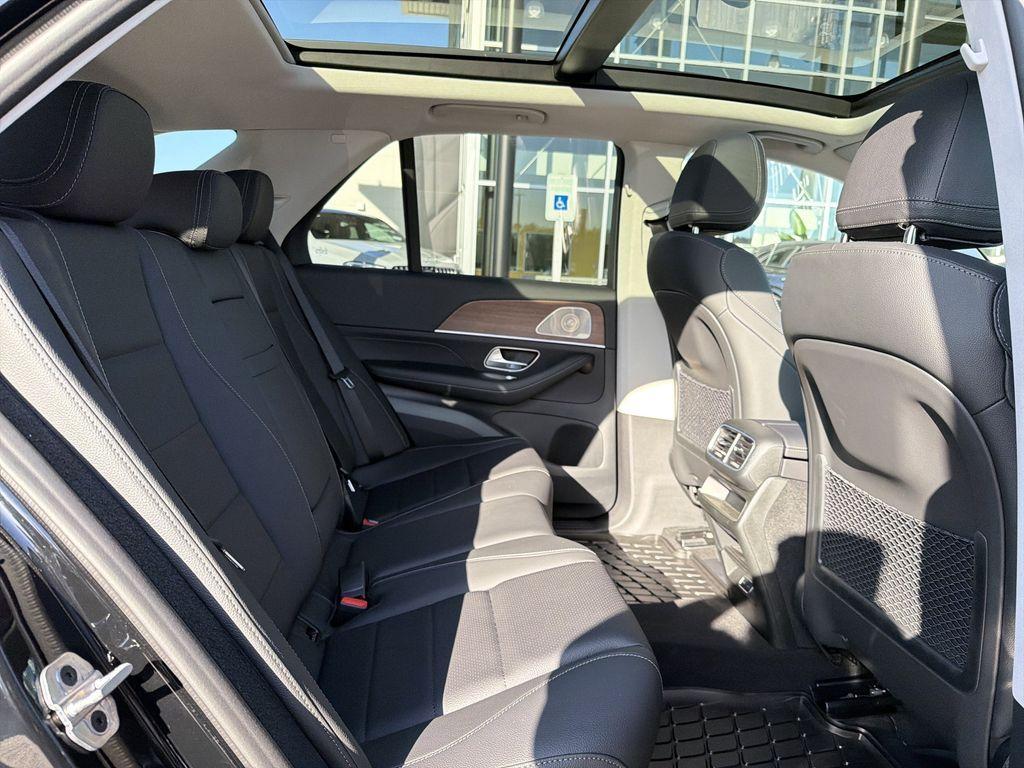new 2026 Mercedes-Benz GLE 450 car, priced at $81,695