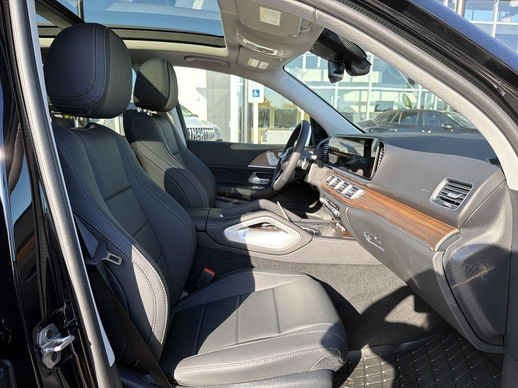 new 2026 Mercedes-Benz GLE 450 car, priced at $81,695