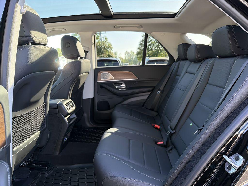 new 2026 Mercedes-Benz GLE 450 car, priced at $81,695