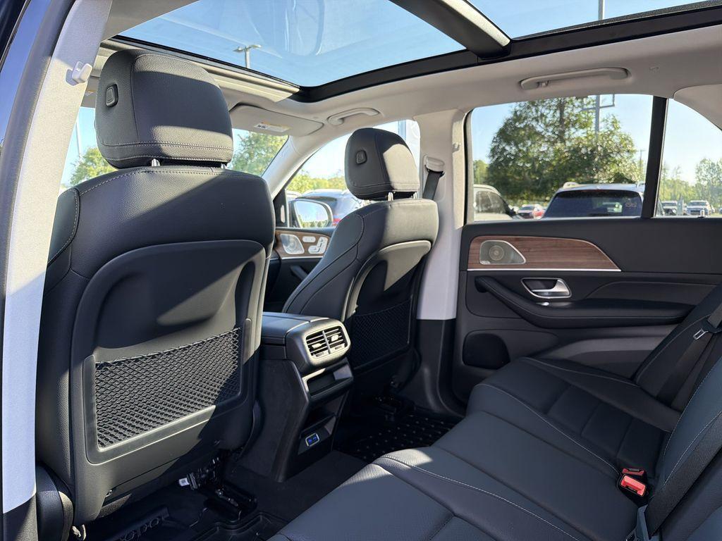 new 2026 Mercedes-Benz GLE 450 car, priced at $81,695