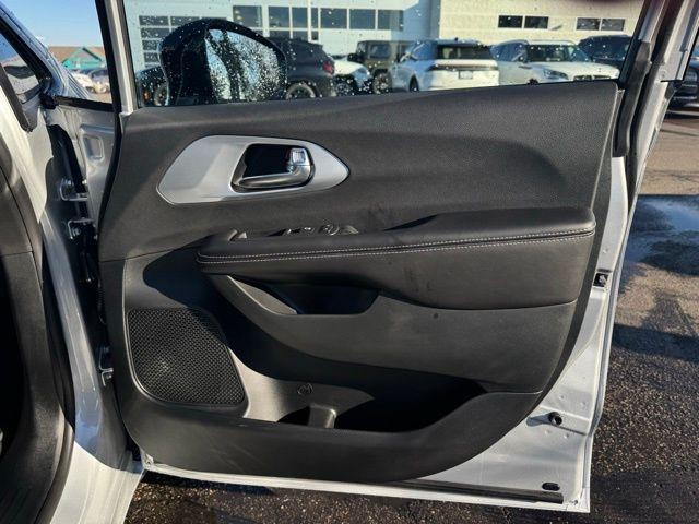 new 2026 Chrysler Pacifica car, priced at $49,961