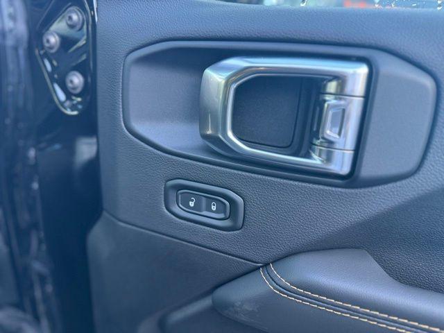 new 2025 Jeep Wrangler car, priced at $43,988