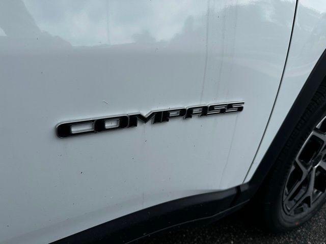 new 2025 Jeep Compass car, priced at $28,947