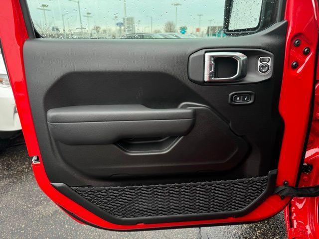 new 2026 Jeep Wrangler car, priced at $44,217