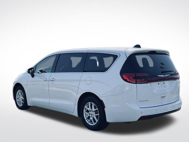 used 2024 Chrysler Pacifica car, priced at $25,680