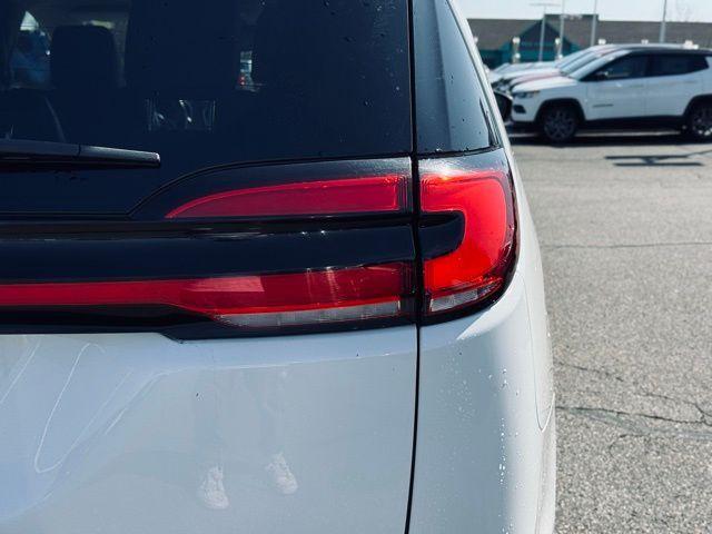 used 2024 Chrysler Pacifica car, priced at $25,680