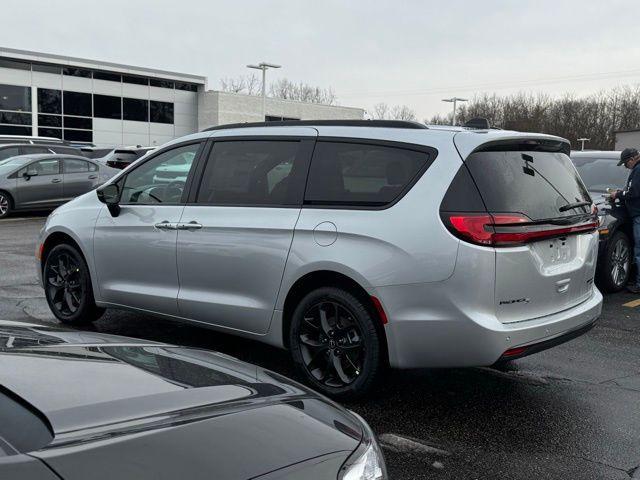 new 2026 Chrysler Pacifica car, priced at $49,961