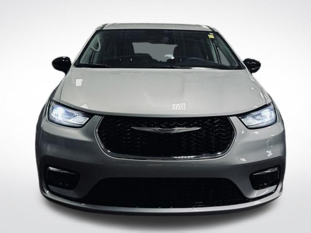 used 2024 Chrysler Pacifica car, priced at $30,000