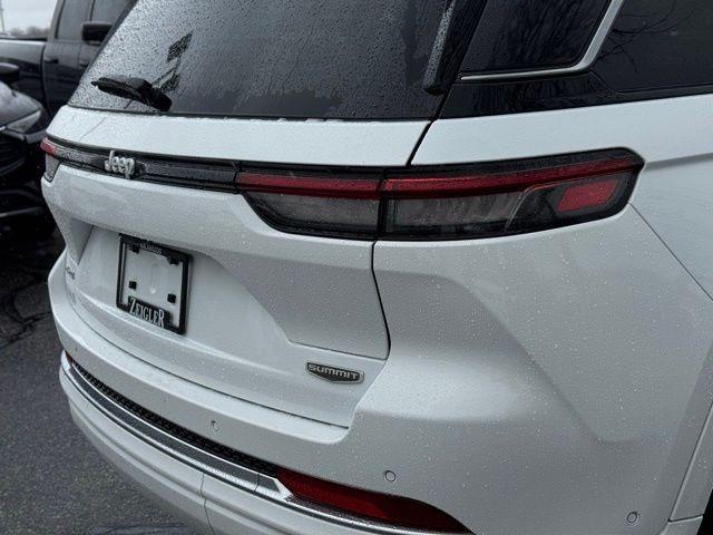 new 2025 Jeep Grand Cherokee car, priced at $56,666