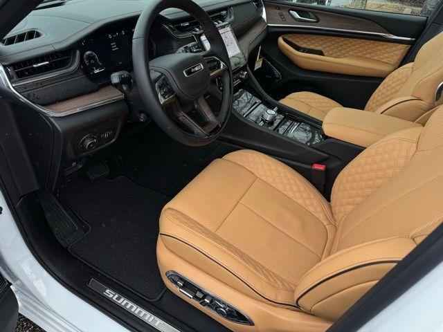 new 2025 Jeep Grand Cherokee car, priced at $56,666