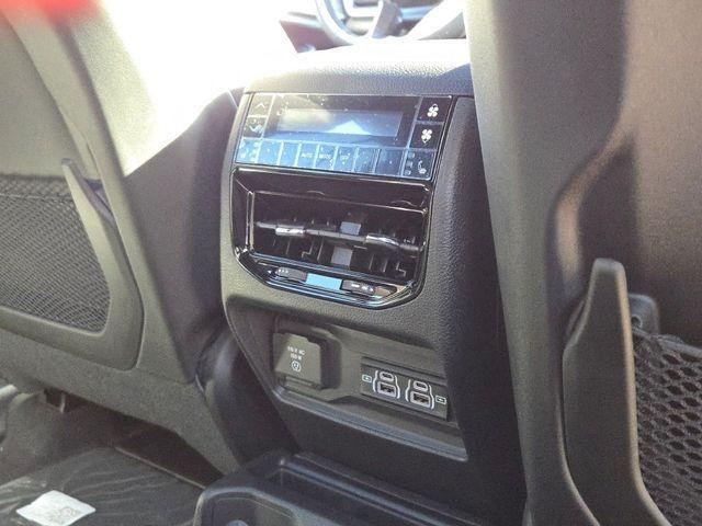 new 2025 Jeep Grand Cherokee L car