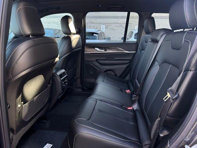 new 2025 Jeep Grand Cherokee car, priced at $45,771