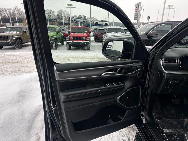 new 2026 Jeep Grand Wagoneer car, priced at $75,754