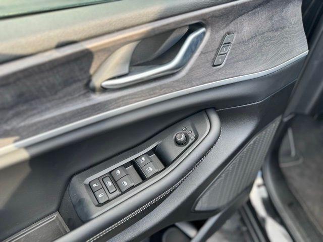 new 2025 Jeep Grand Cherokee L car, priced at $46,120