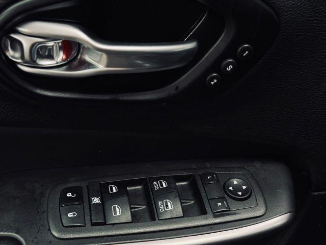 used 2022 Jeep Cherokee car, priced at $24,304