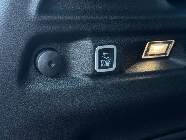 new 2025 Jeep Grand Cherokee L car