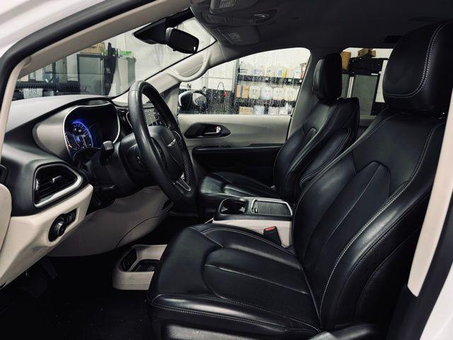 used 2023 Chrysler Pacifica car, priced at $23,544