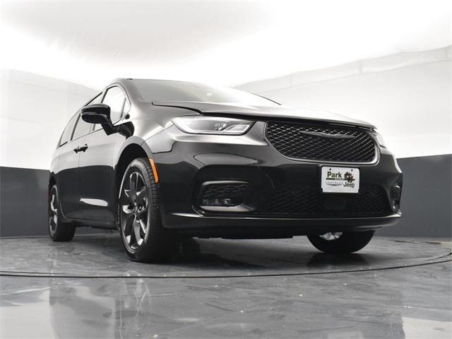 new 2026 Chrysler Pacifica car, priced at $54,405