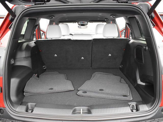 new 2026 Jeep Cherokee car, priced at $40,990